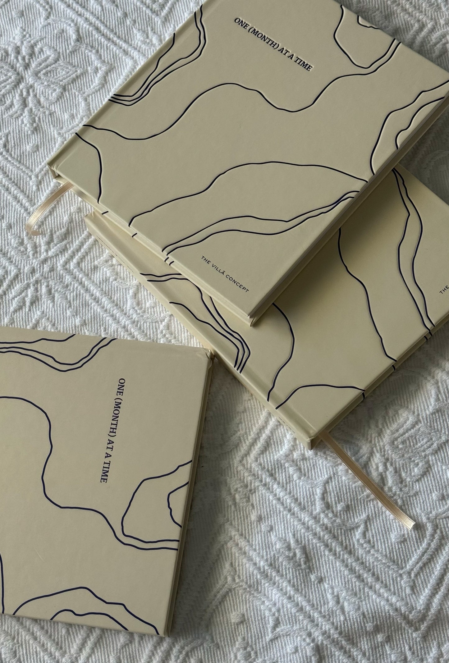 BUTTERCREAM LINES PLANNER 25/26