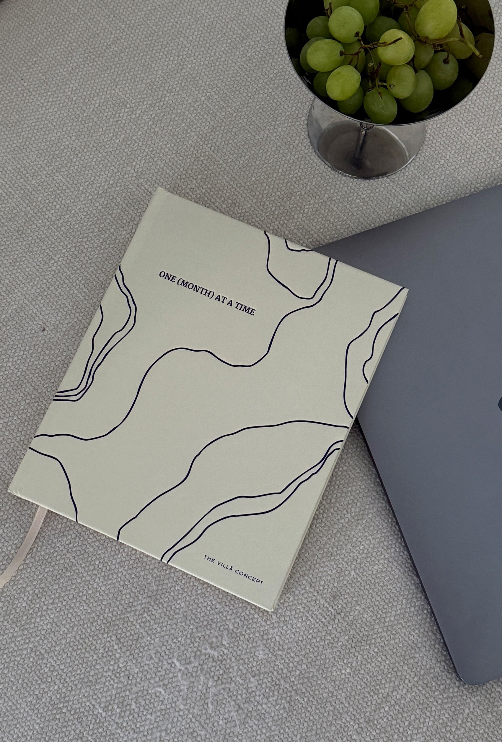 BUTTERCREAM LINES PLANNER 25/26